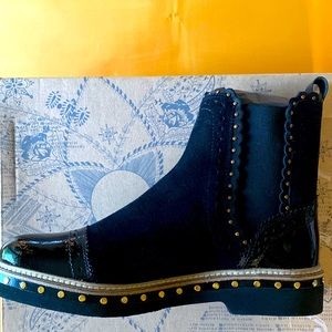 Free People Atlas Chelsea Boot  Black W/ Gold Studs Size 38 New